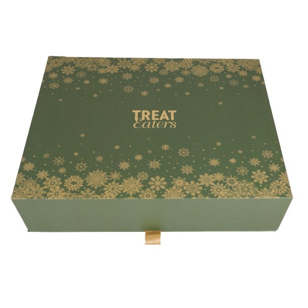 JULBOX  3 toys + 2 treats