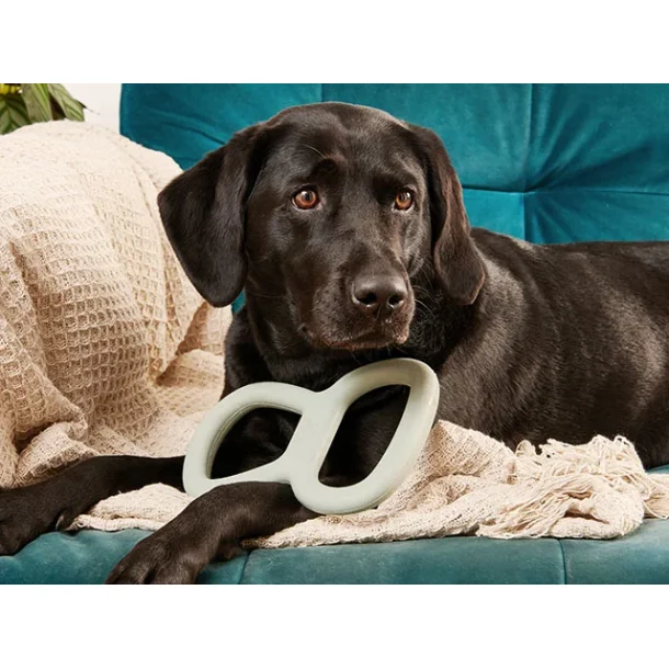 NATURAL RUBBER TUGGER